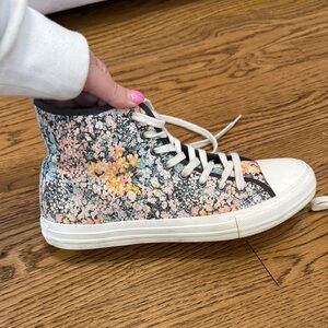 American Eagle Outfitters Floral High-Top Sneakers. Used size 8 in women’s.